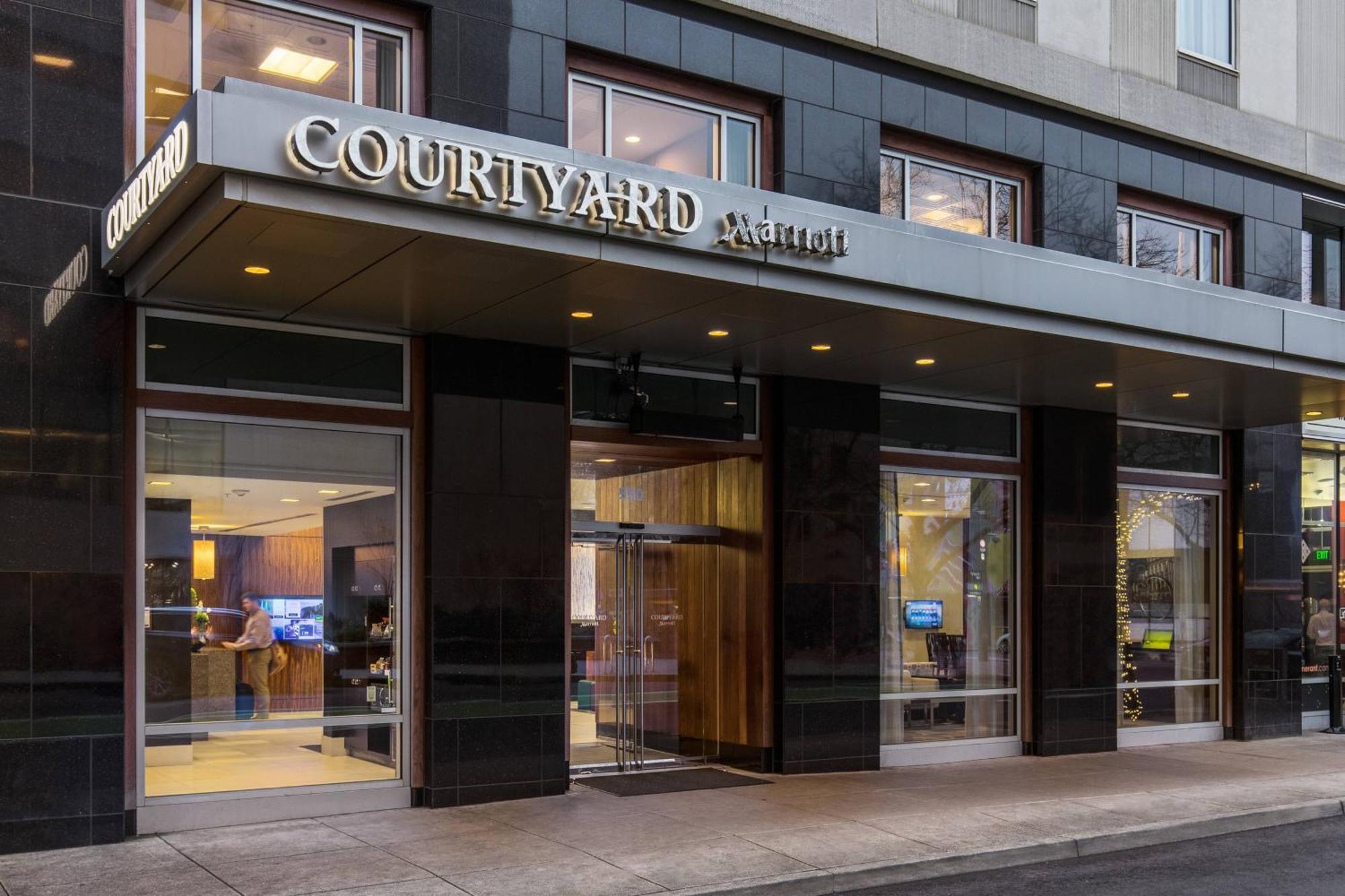 Courtyard By Marriott Portland City Center Hotel Exterior photo