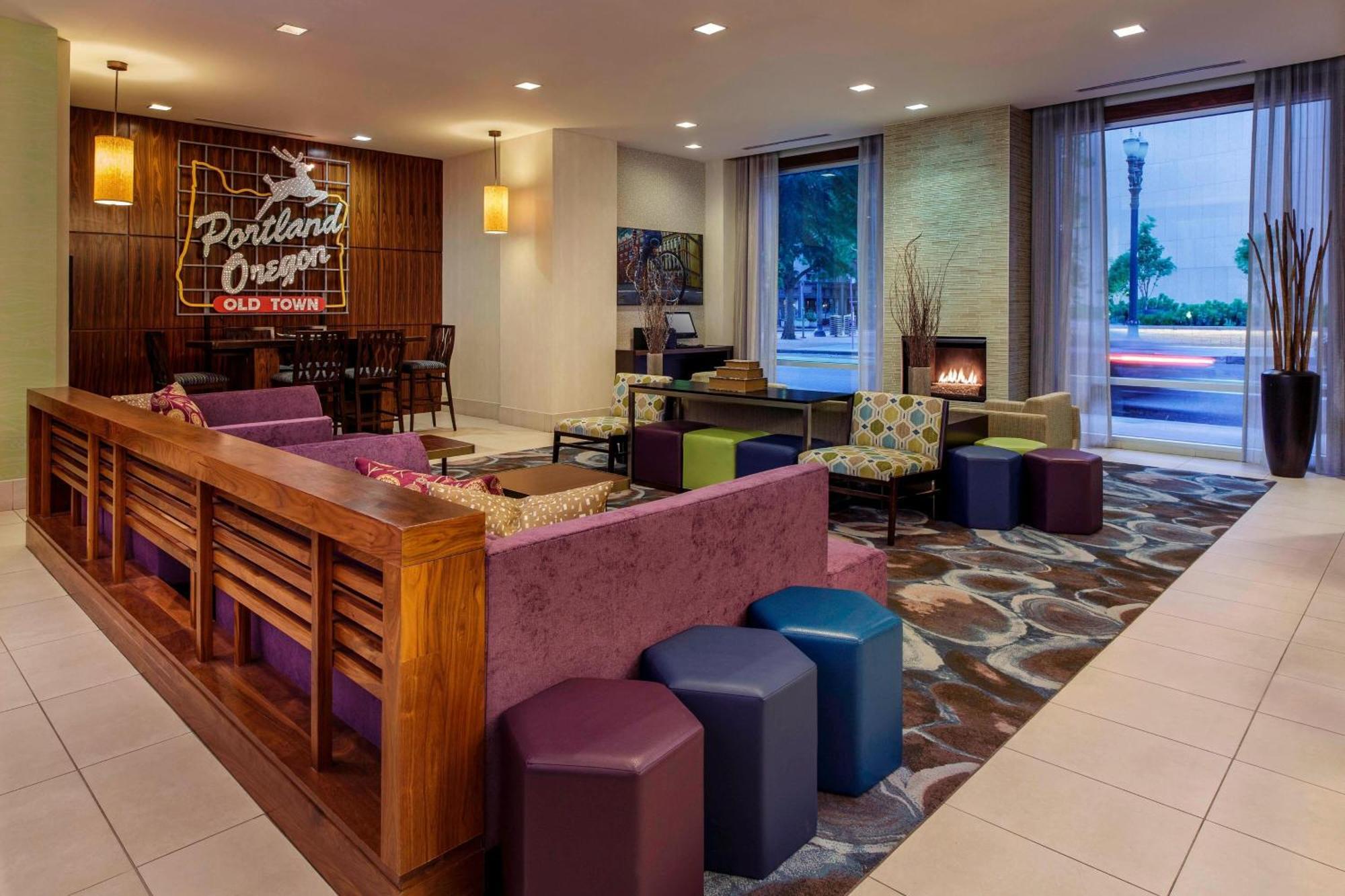 Courtyard By Marriott Portland City Center Exterior photo